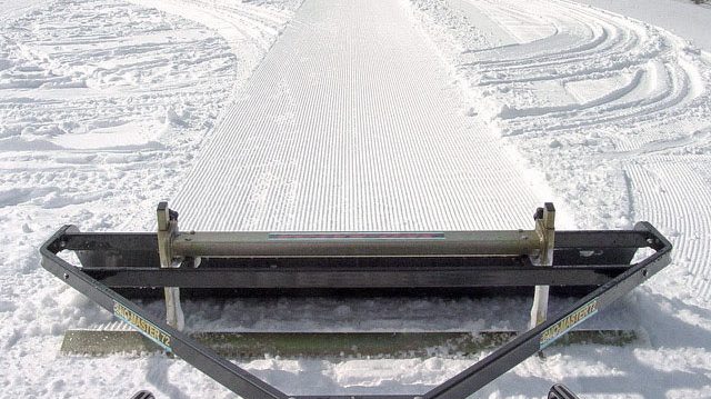 wide trail snow groomers