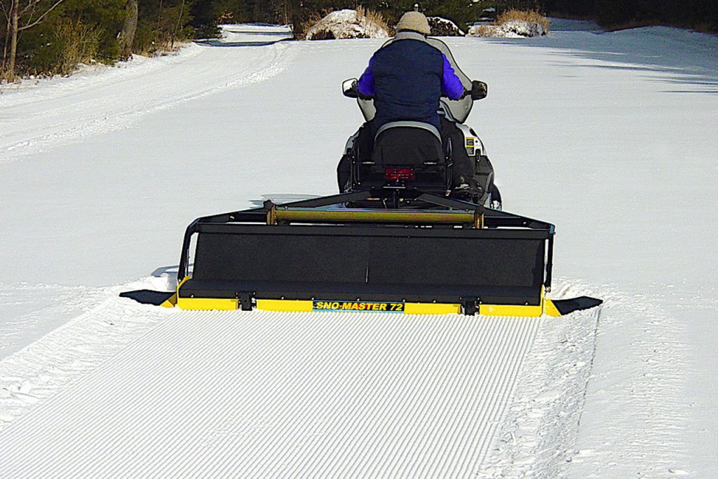 SNO-MASTER 72 w/SNO-RAZOR SNO-Master 72