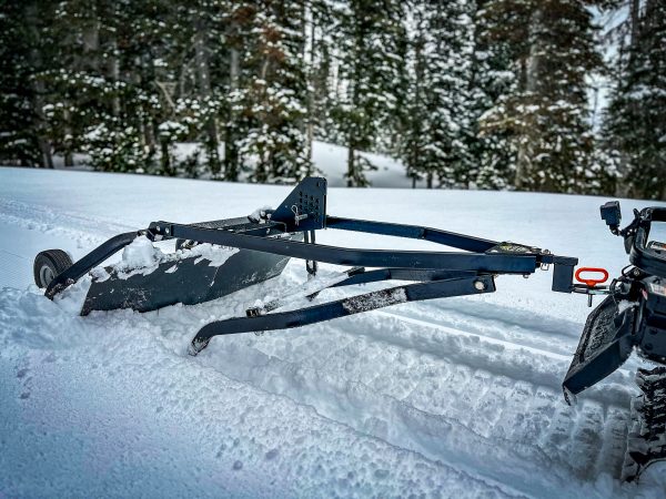 Snow Groomer with Razor and Wheel Kit