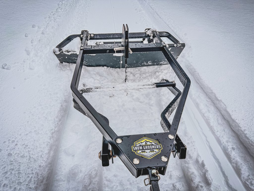 2024 SNO-MASTER® 72 V2 - SNO-RAZOR & WHEELS - Snow Groomers